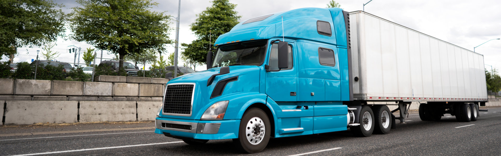 Powerful popular blue bonnet big rig semi truck